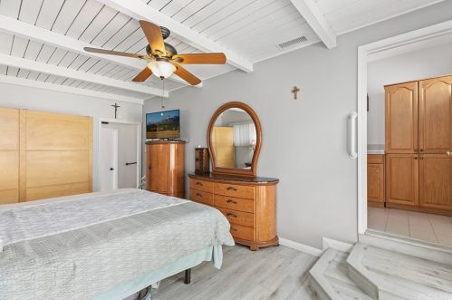 10421 La Cima Dr, Whittier CA  90603-2233 exterior