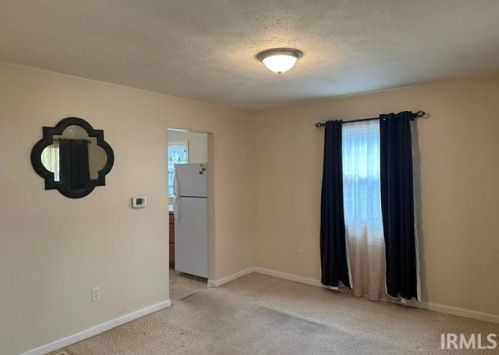 1005 Geyer Ave, Mishawaka, IN 46544-4334