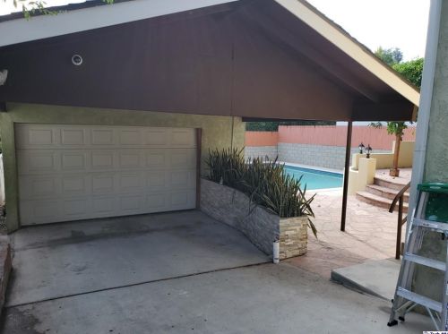 3304 Alabama St, Glendale CA 91214-1213 exterior