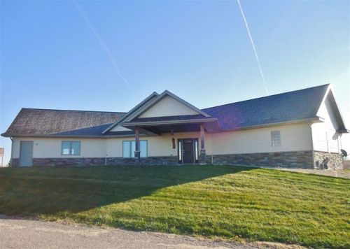 14 Links Ridge Rd, Mirage, NE 68924-3682