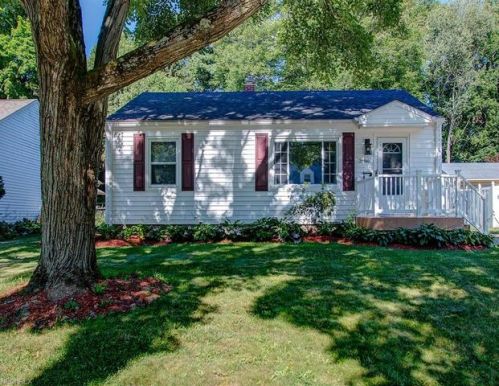3586 Adaline Dr, Cuyahoga Falls, OH 44224-3956