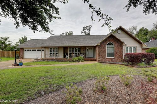 1036 College Blvd, Lynn Haven, FL 32444-3229