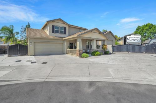 1305 Oak Leaf Cir, Valley Home CA 95361-2769 exterior