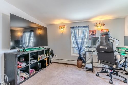 52 Riveredge Rd, Lincoln Park NJ  07035-2443 exterior