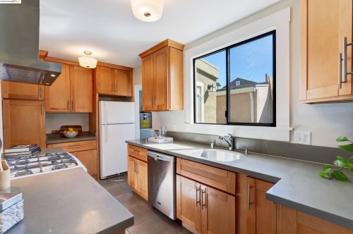 138 San Carlos Ave, Richmond CA  94530-4149 exterior