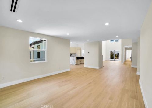 11512 La Maida St, North Hollywood CA  91601-4323 exterior