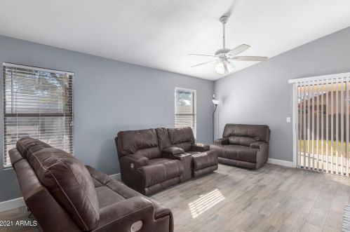 6441 Golden Ln, Glendale AZ  85302-4441 exterior