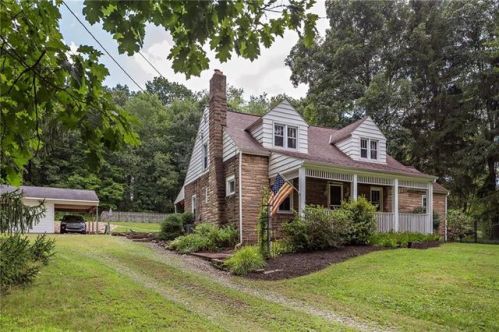 3846 Dickey Rd, Gibsonia, PA 15044-9708