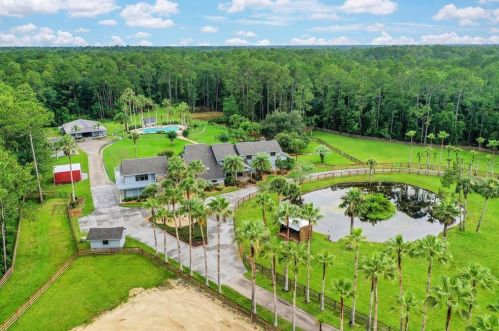 3232 Maverick Ln, Ormond Beach, FL 32174-8079