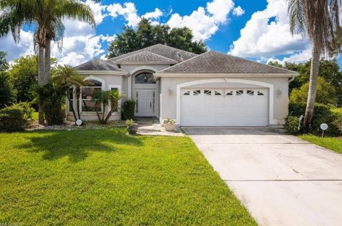 696 Manhattan St, Lehigh Acres, FL 33974-0701