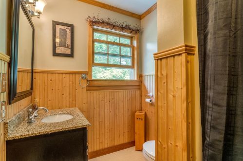 56 Fox Garrison Rd, Lee NH  03861-6338 exterior