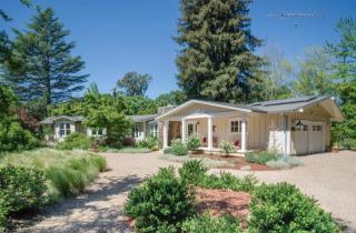 1098 Vineyard Ln, Fairfield, CA 94558-1022