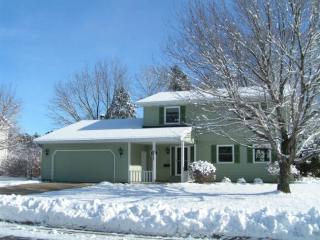 8403 Southridge Dr, Weston, WI 54474-1382