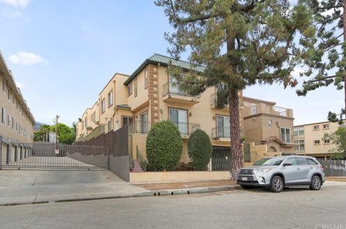 2345 Mira Vista Ave, Montrose, CA 91020-2503
