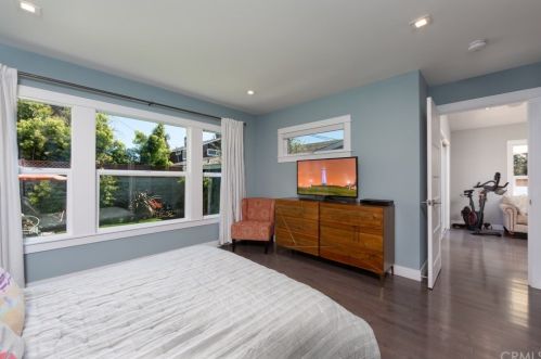 324 Grand Ave, Long Beach CA  90814-2738 exterior