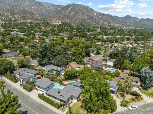 3653 El Caminito, Glendale CA 91214-1716 exterior