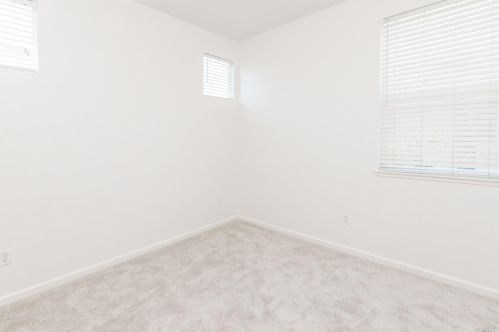 460 Rosso Ct, Vacaville CA 95687-5698 exterior