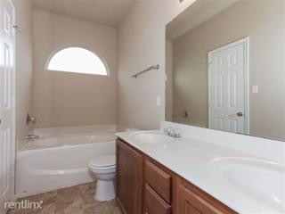 6328 Bay Lake Dr, Fort Worth TX  76179-4185 exterior