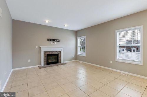 60 Silver Birch Dr, Lancaster PA  17602-7014 exterior