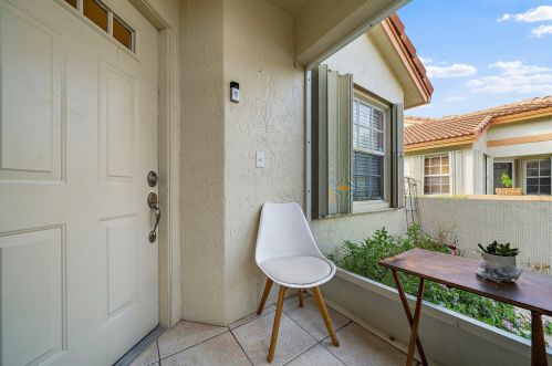 8064 Summer Shores Dr, Delray Beach FL  33446-3475 exterior