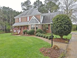 537 Warrick Rd, Chesapeake, VA 23322-7232