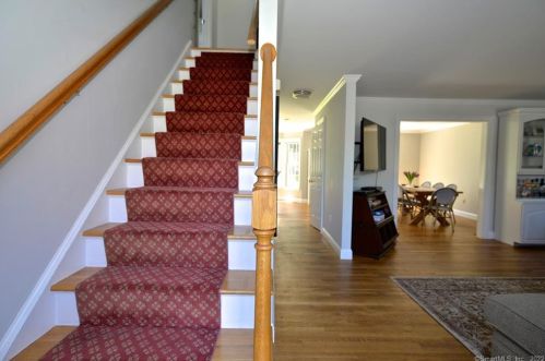 138 Forest St, New Canaan, CT 06840-4707