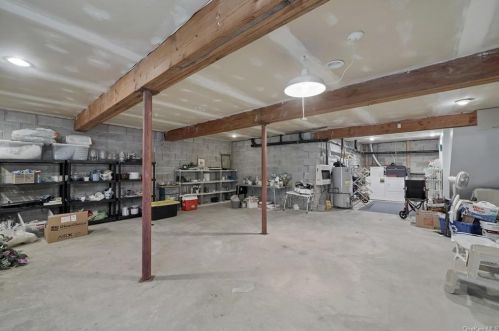 45 Deer Crossing Dr, Fishkill NY  12524-1365 exterior