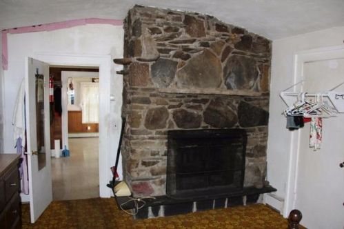 1504 Fulton Rd, Patria, NY 12187-2805