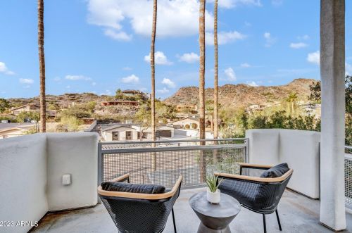 7627 22nd St, Phoenix AZ  85020-4706 exterior