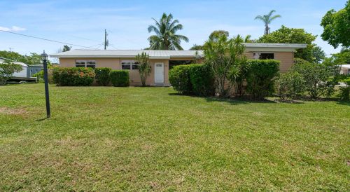 774 Prima Vista Blvd, Fort Pierce FL  34952-2275 exterior