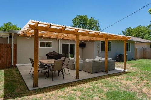 2591 White Ave, Chico CA  95973-0622 exterior