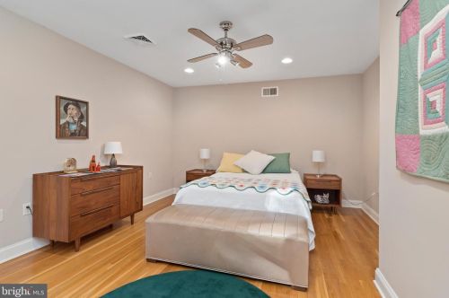 300 28th St, Camp Hill PA  17011-2801 exterior