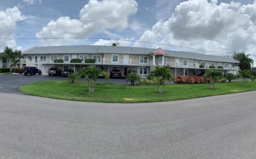 1427 47th Ter, Cape Coral, FL 33904-9638