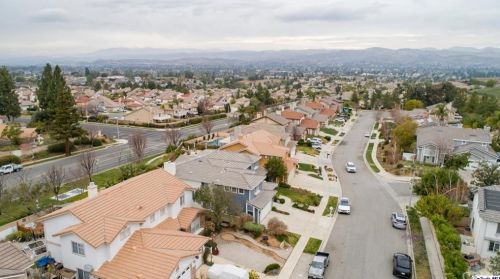 721 Cinnabar Pl, Simi Valley CA 93065-7200 exterior