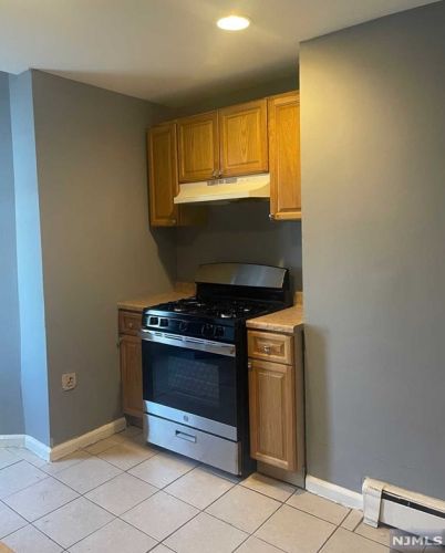 74 5th St, Paterson NJ  07522-1324 exterior