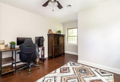 225 Ellendale Pkwy, Crown Point IN  46307-4341 exterior