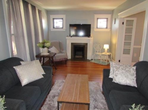 21 Forest Ave, Newport, KY 41076-1017