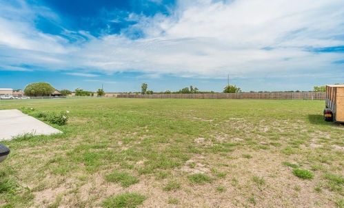 350 Windmill Ct, Waxahachie TX  75167 exterior