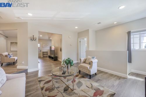 24494 Leona Dr, Hayward CA  94542-1010 exterior