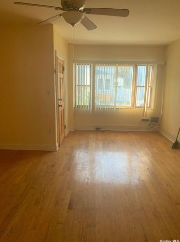 86-63 91st St, Jamaica, NY 11421-1402