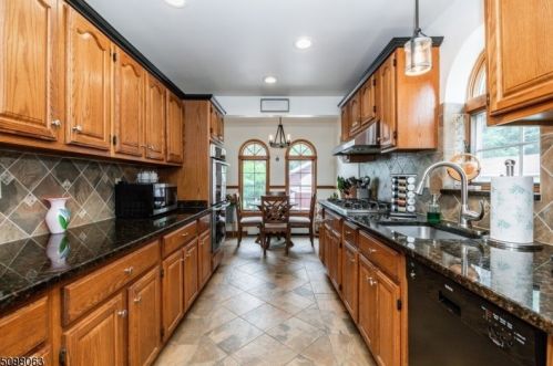 23 Linden Pl, Nutley NJ  07110-2244 exterior