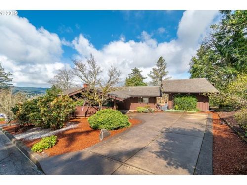 1700 Taylor Ave, Curtin OR  97424-2660 exterior