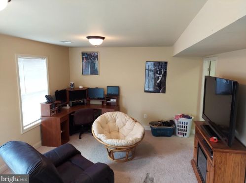 562 Carlisle St, Upton, PA 17225-1591