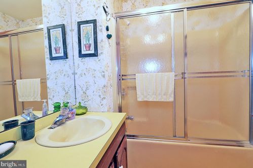 1555 Dee Rd, Lacey NJ  08731-3411 exterior