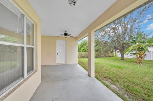 2342 Cooper Ln, Fort Pierce FL  34984-5056 exterior