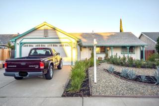 209 Columbia Dr, Vacaville, CA 95687-5179