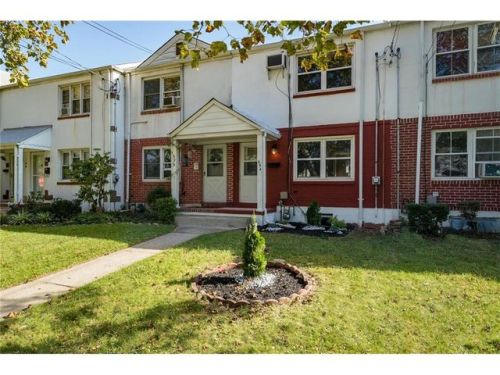 694 Main St, Metuchen, NJ 08840-1443