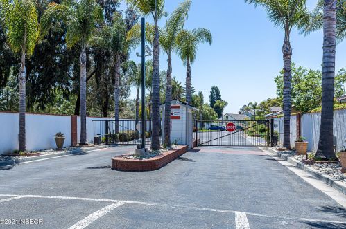 511 Empire Dr, Santa Maria, CA 93458-1095