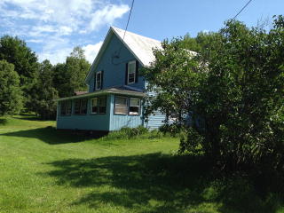 30 Nolette Ln, Willsboro Point, NY 12996-3516