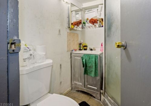 721 18 Ave, Irvington NJ 07111-3712 exterior